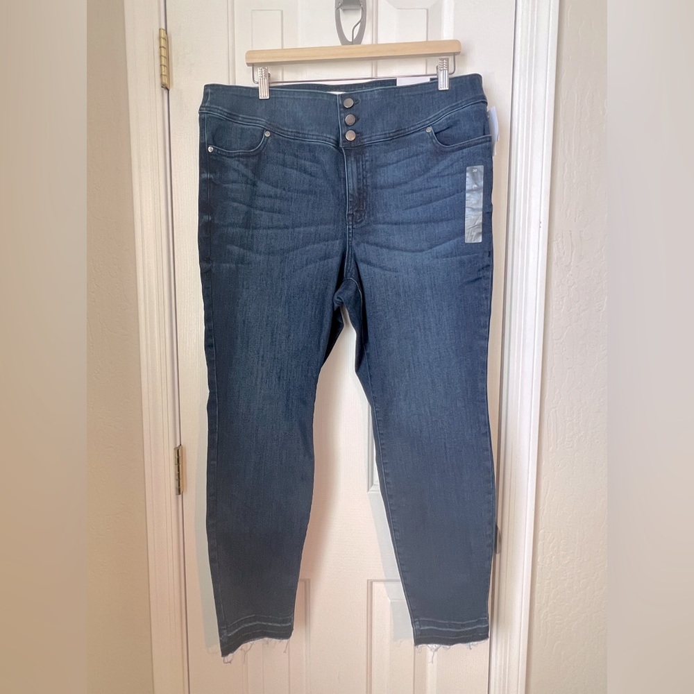 NWT Lane Bryant High Rise Denim jeans, Size 20